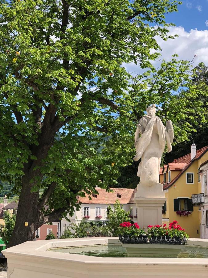 Apartment Zum Roten Tor Spitz an der Donau Exterior photo